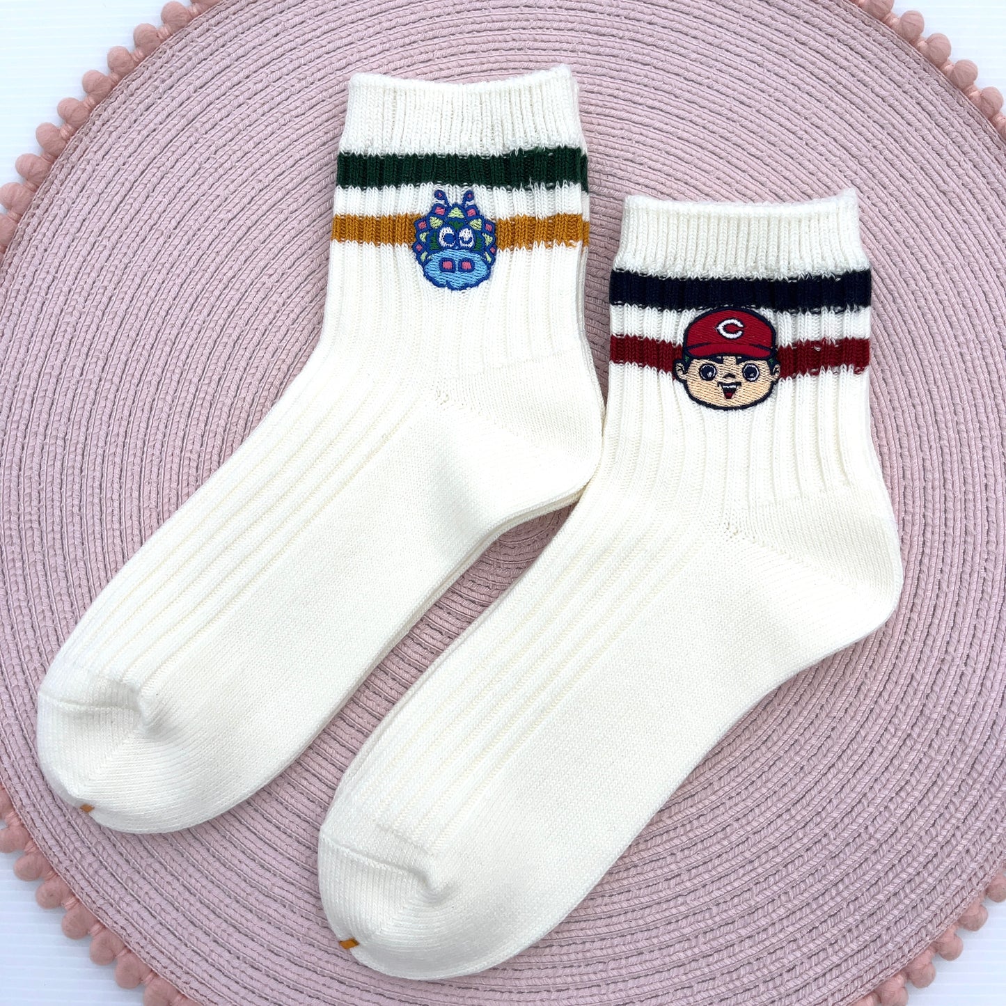 キャラクター刺繍2025/カープソックス【広島限定】22.5~24.5cm(レディース)
