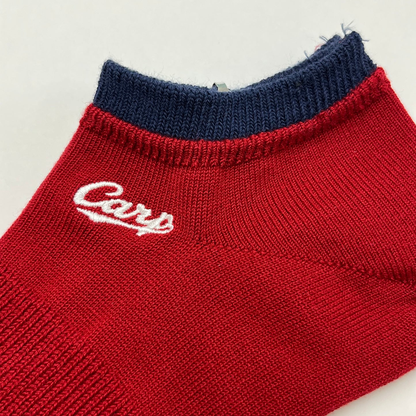 carp刺繍2026／2枚重ね風くるぶし丈【広島限定】25~27cm（メンズ）