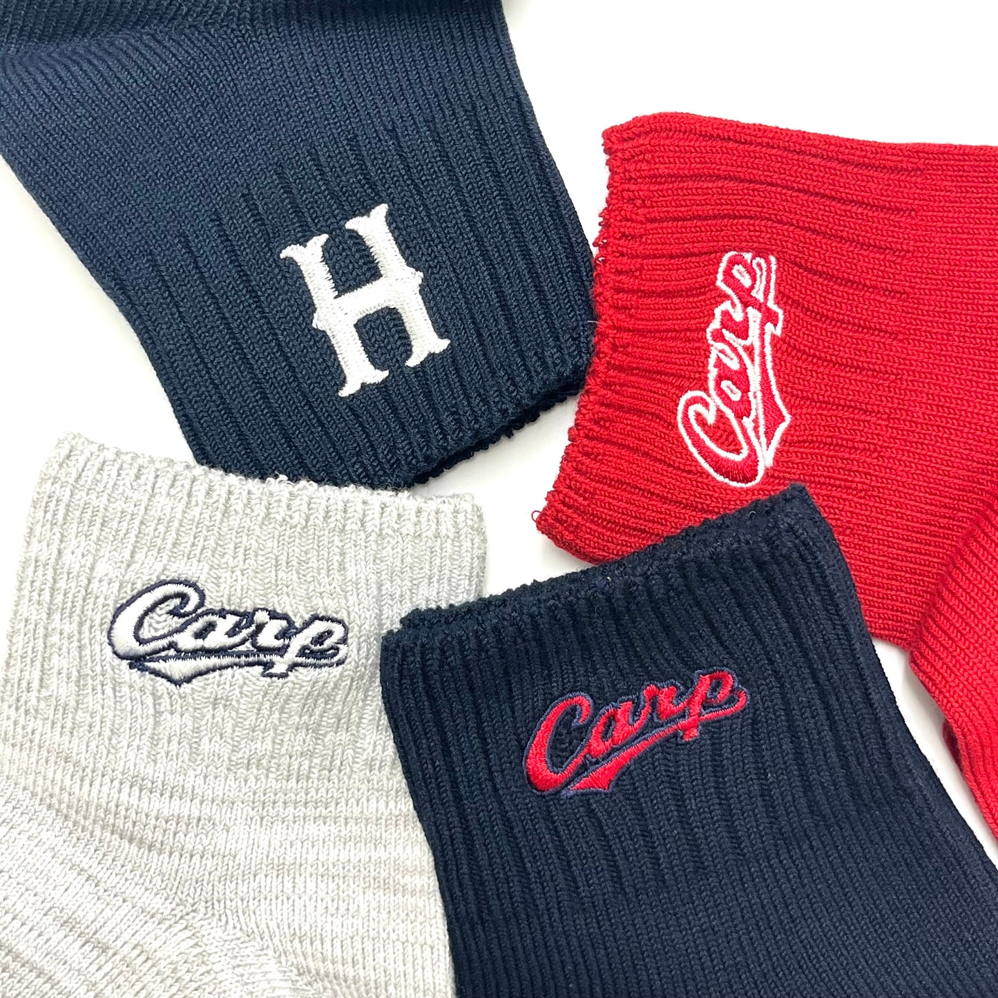 carp刺繍2026／カープソックス【広島限定】25~27cm（メンズ）