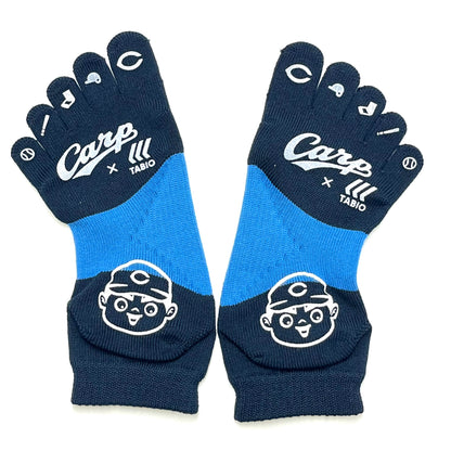 carp×TABIO／2026カープ滑り止め五本指ソックス【広島限定】25~27cm