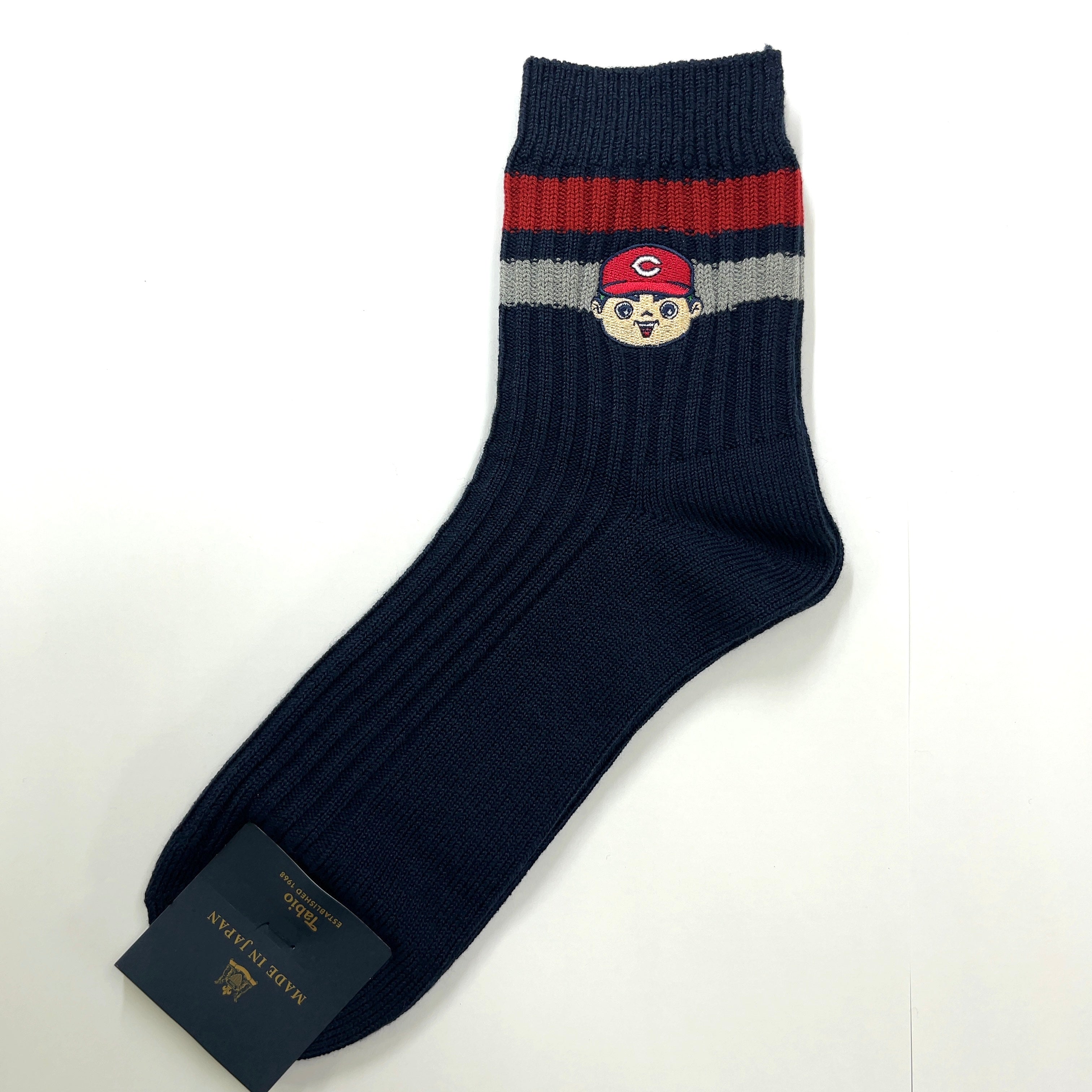 カープグッズ2022 足跡下駄(メンズ) 未使用品 carp刺繍2025／カープソックス【広島限定】25~27cm（メンズ